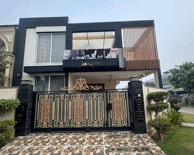 10 Marla Upper Portion For Rent In DHA Phase 8