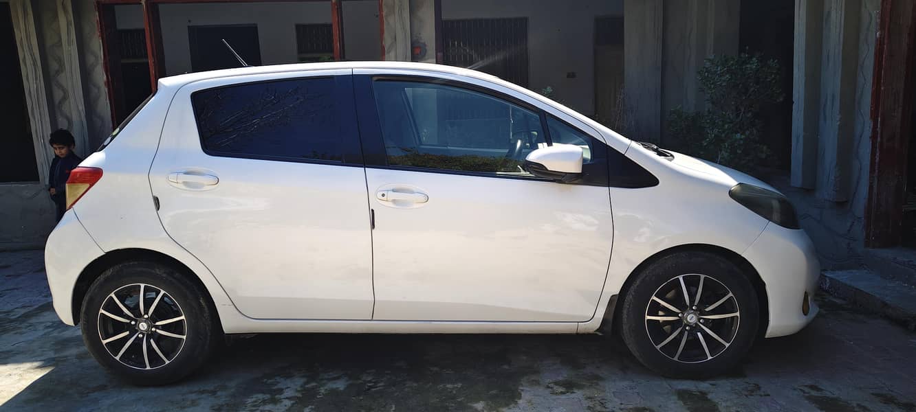 Toyota Vitz 2012 Registered 2015 4