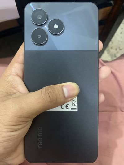 Realme C51        Ram/4 /64