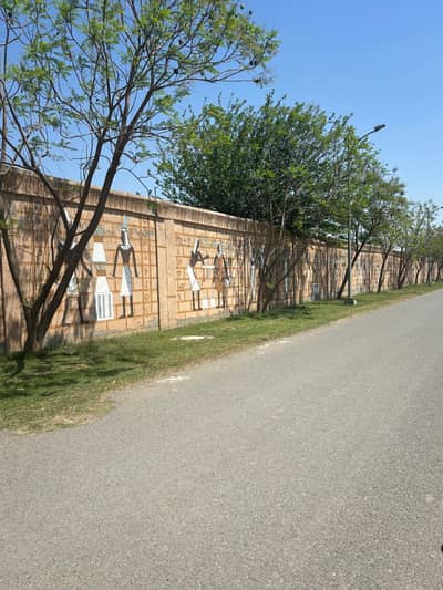 10 Marla Residential plot for Sale In New Lahore city