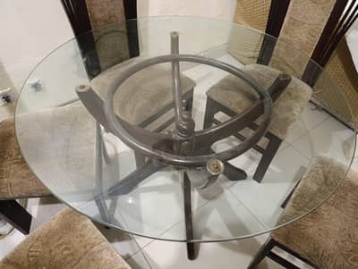 6 seater round dinning table