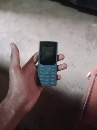 Nokia 106 pta proved , new with genuine charger and box