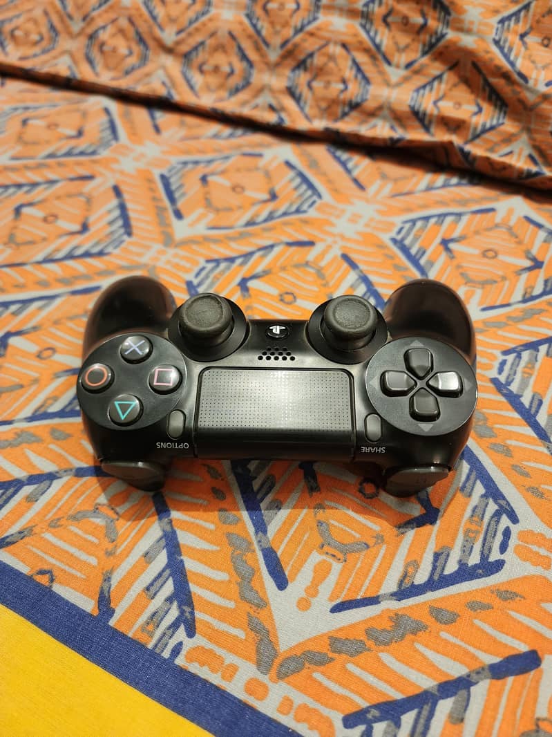 PS4 Pro 1TB Jailbroken 2