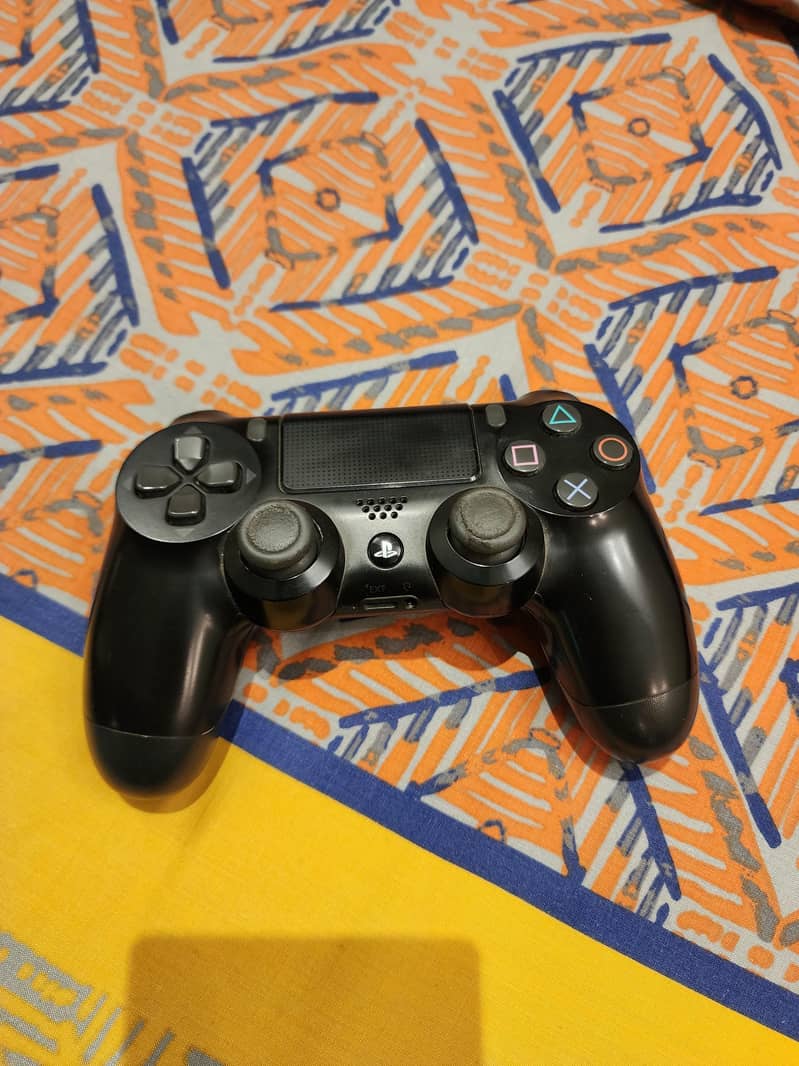 PS4 Pro 1TB Jailbroken 3
