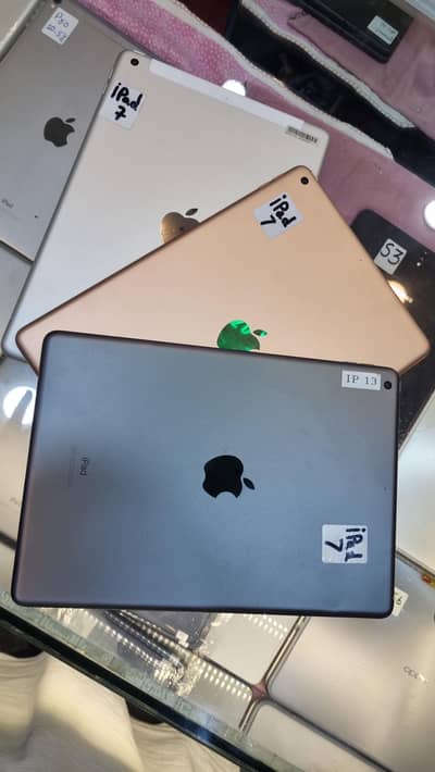 iPad 5th 6th 7th Gen 32GB | 10/10 Condition | Silver/Grey