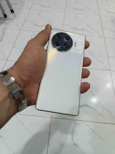 Tecno Spark 20 Pro Plus