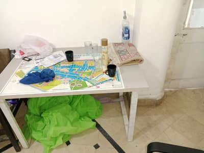 New office Table For sale