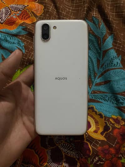 Aquos R2 4ram 64bg official aprowa