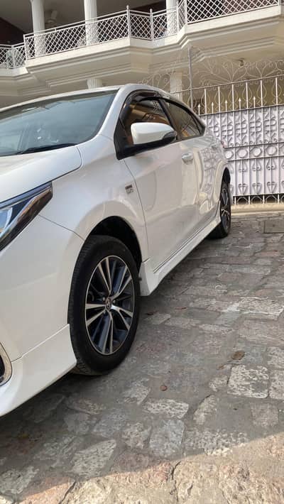 Corolla altis 1.6