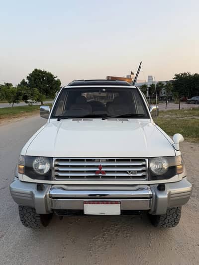 MITSUBISHI PAJERO EXCEED 3 DOOR