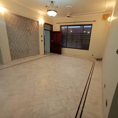 1 Kanal Upper Portion Almost Brand New For Rent