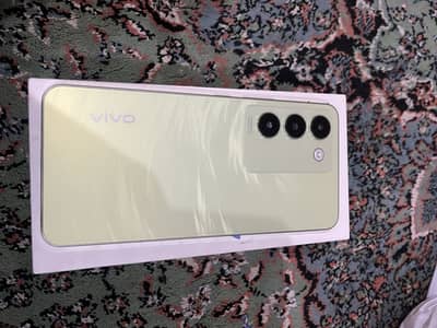 Vivo y100