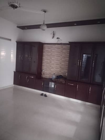10 MARLA DESIGNER'S FULL HOUSE FOR RENT IN DHA PHASE 4