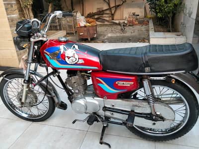 Honda 125 power plus gift for antique lovers