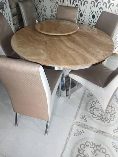 6 chairs round shape table