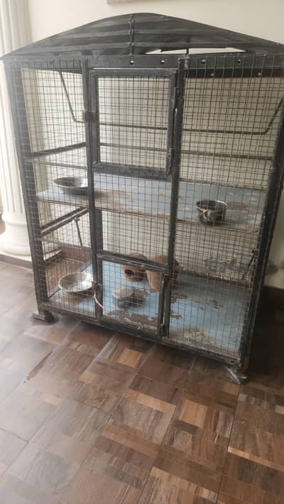 Large Used Metal Bird Cage – Good Condition – With Bowls