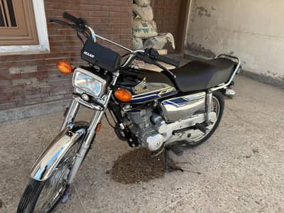 Honda CG 125 special edition black colour 2024