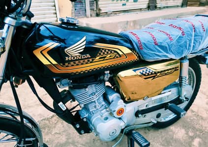 Honda CG125 2025  Spical Edition Gold Self Start 2025 10/10