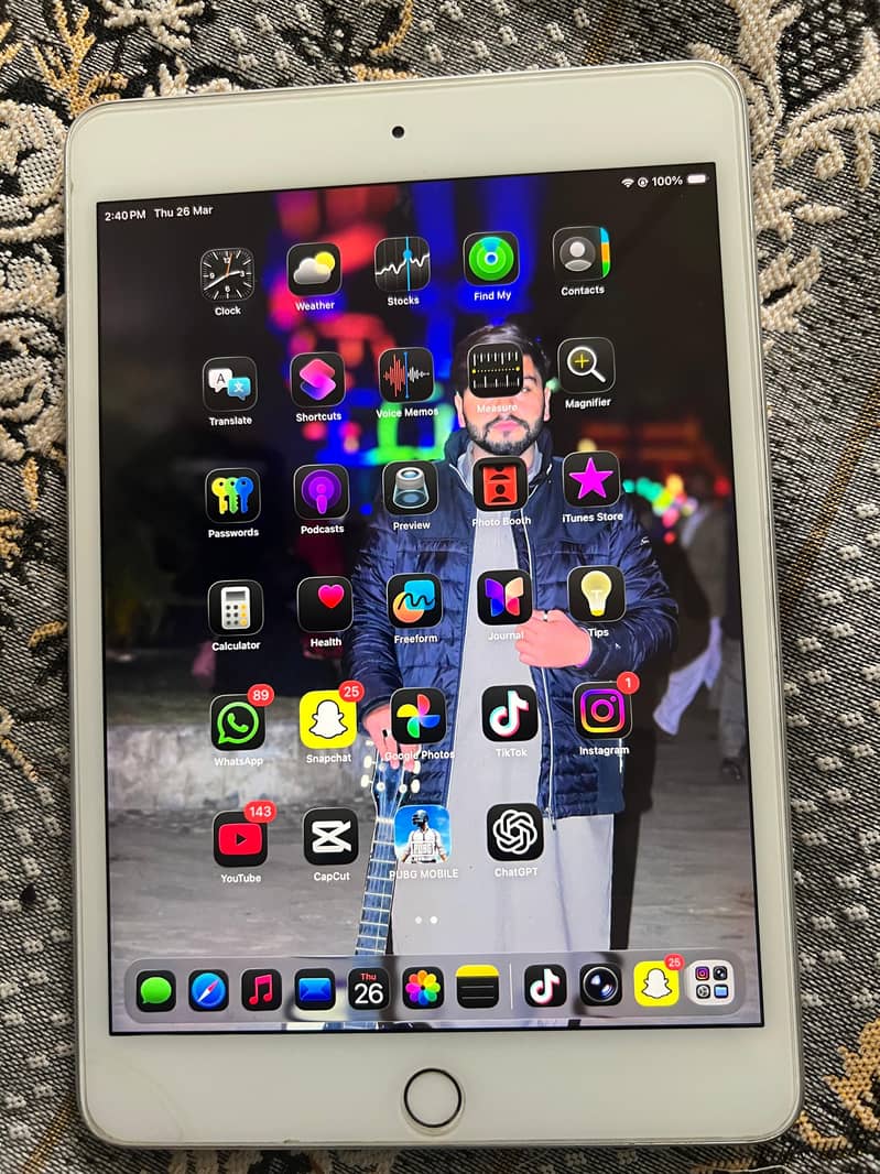 iPad mini 5 with box 6