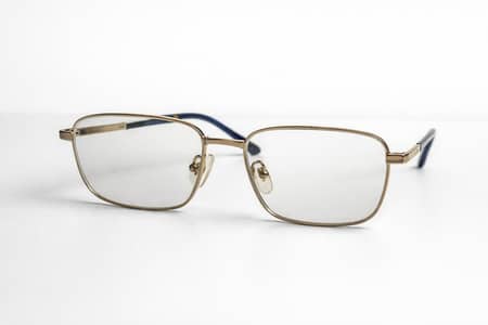 Auto Dark Glasses – Stylish Titanium Frame | Karachi