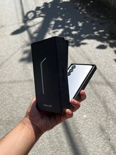 Samsung S25 Box Open Factory Unlocked