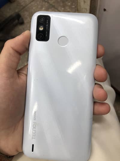 Tecno spark 6go