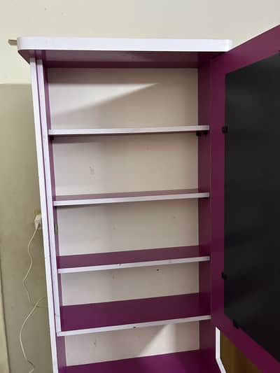 Dressing table for girls