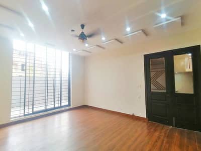 GET A CHANCE TO BUY 1 KANAL HOUSE FOR SALE IN UET HOUSING SOCIETY IN LAHORE IN A VERY HOT LOCATION