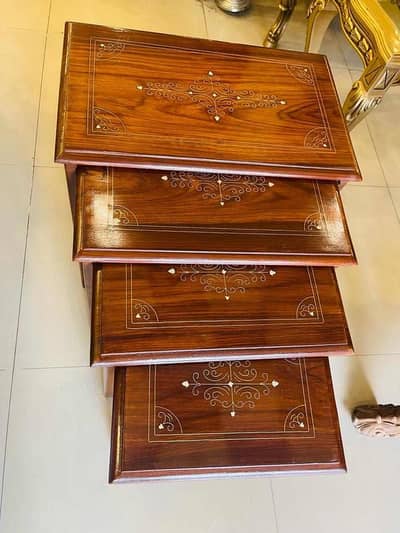 wooden Nesting table