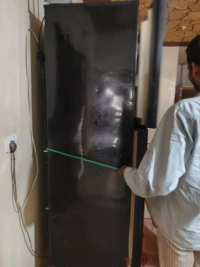 i Am Selling my fridge