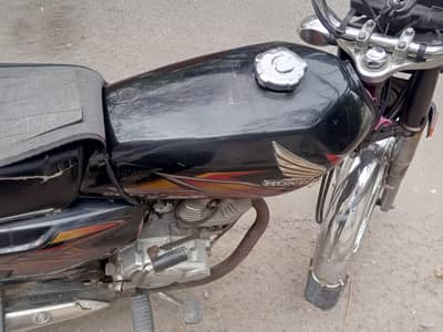 honda cg 125 bike black colour lahore numbe call 0321-6347577