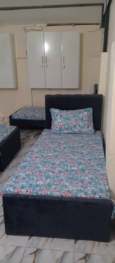 rooms seat available for hostel G9/4