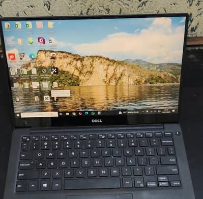 LAPTOP 7th Gen 8GB 256 SSD Touch