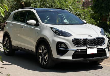 Kia Sportage 21 model only 11 k chali