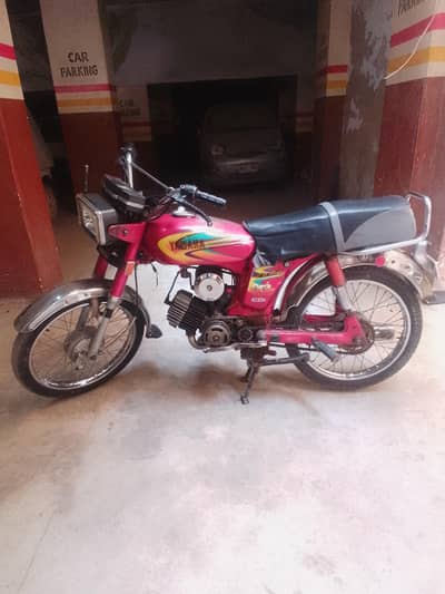 Yammah YB 2 strock 2007 model. Hyderabad number