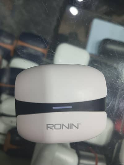 Zero, Ronin and Samsung earpods