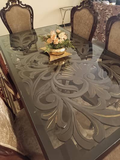 6 chair dining table new condittion