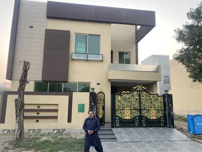 Corner 7 marla new house gas's available