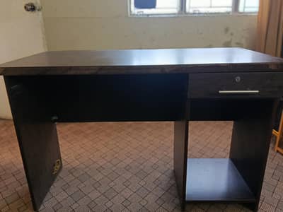 Premium Patex Wood Computer Table - Excellent Condition!