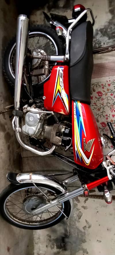 O3OO7896O65~FULLY  LUSH HONDA CG 125 MODEL 2O19 FARST OWNER