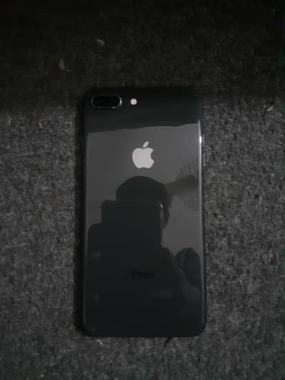 Iphone 8 plus all ok 10 by 9.5 battery 87 WhatsApp 03099403787