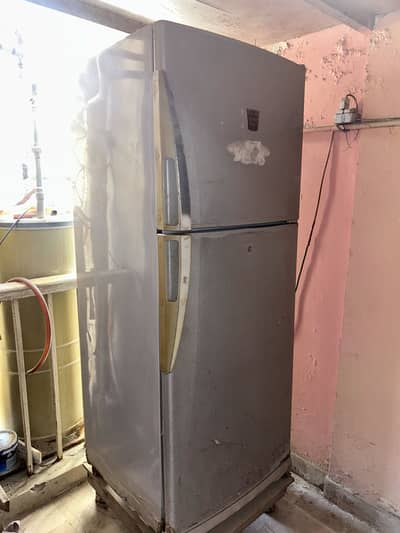 Dawlence fridge freezer