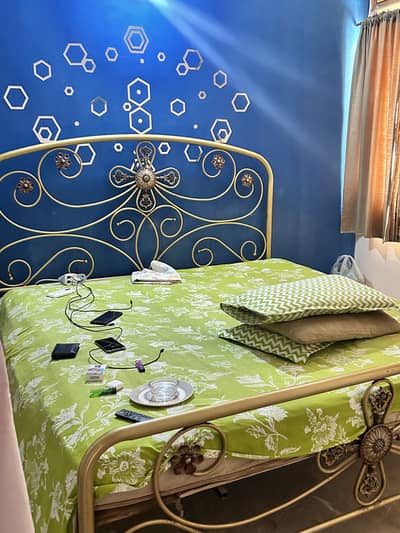 6 by 6.5 bed for sale with mattress