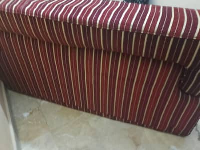 sofa combed urgent sale