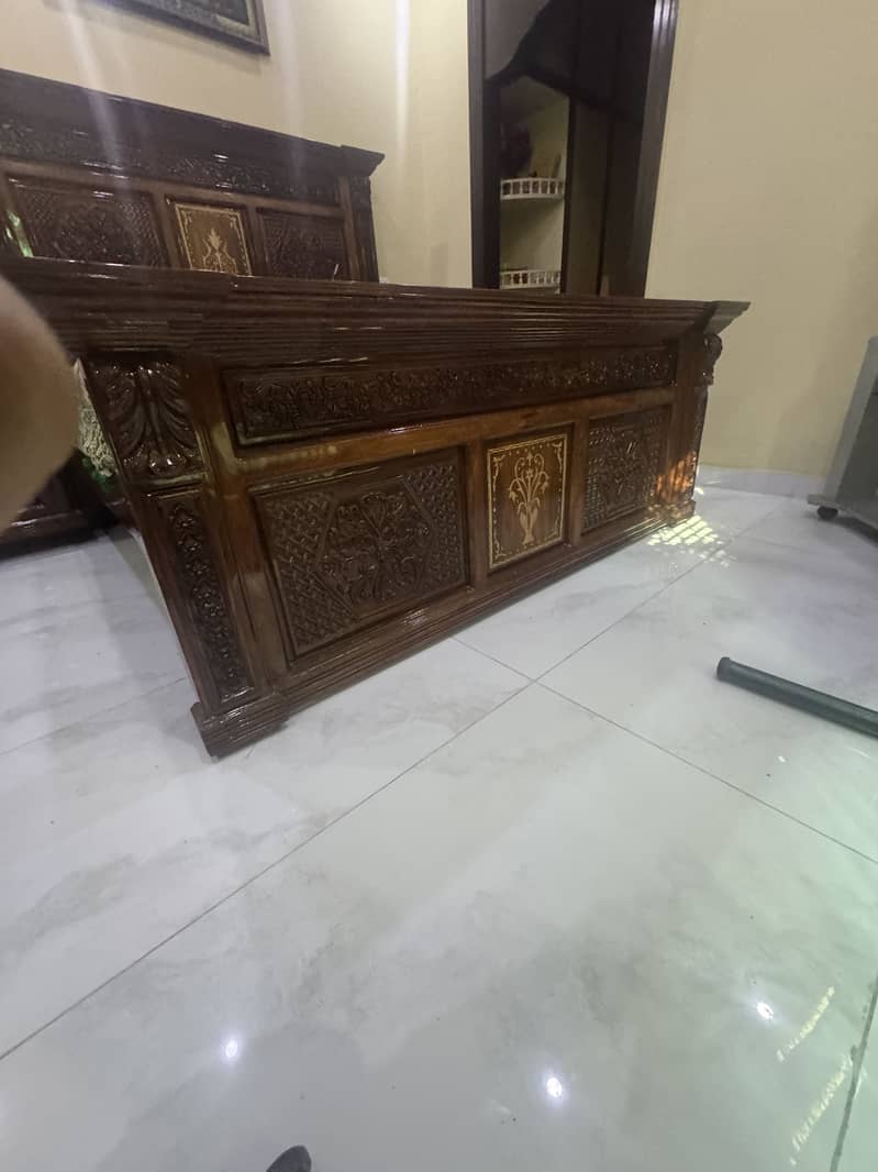 Complete Bed With Dressing 2