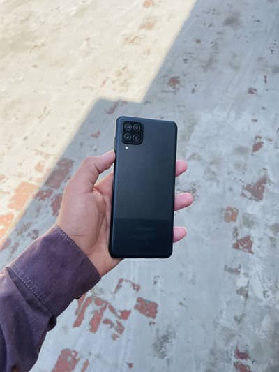 Samsung A12