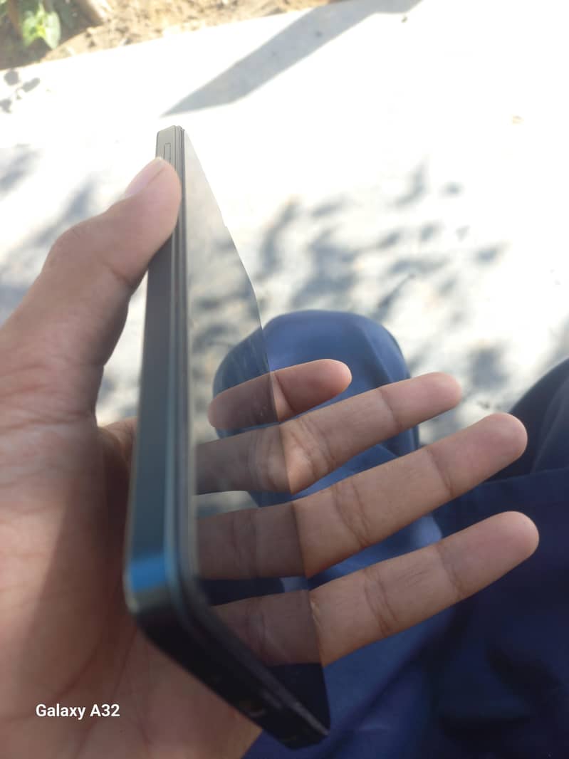 first hand 4/64 gb 0