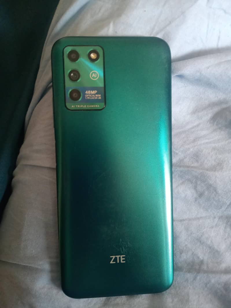 ZTE blade v30 0