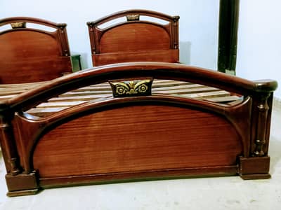 Classic Golden touch 2 Single beds