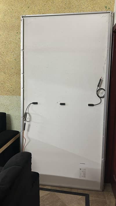 Longi 585 watt 2 plates same as new 1 year used